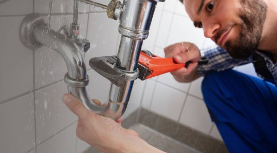 Professional same day plumber services in Oxford, IA